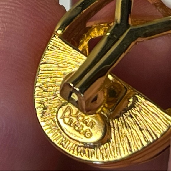 Joan Rivers Gold Tone Geometric Clip Earrings - Picture 6 of 6